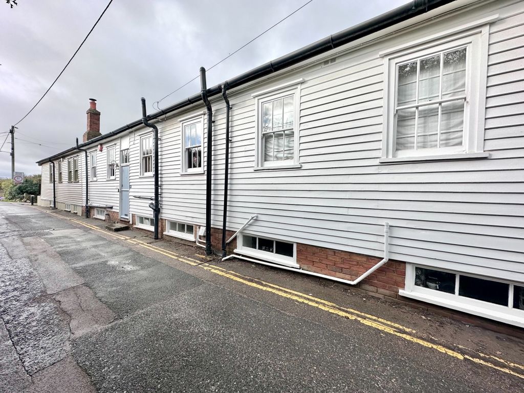 3 bed terraced house to rent in Island Wall, Whitstable CT5, £2,250 pcm