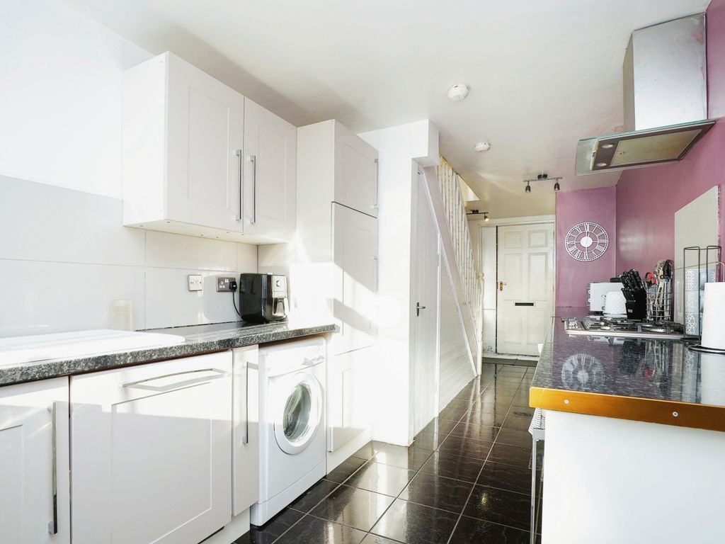 2 bed terraced house for sale in Coal Road, Leeds LS14, £135,000