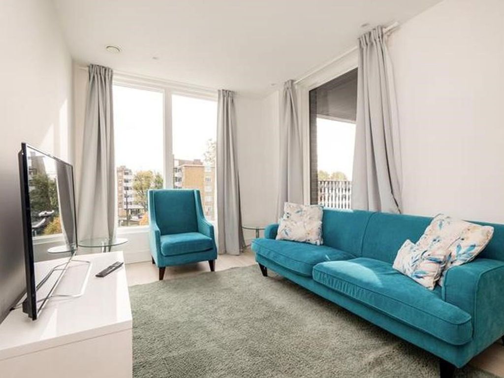 2 bed flat for sale in Rochester Place, London NW1, £795,000