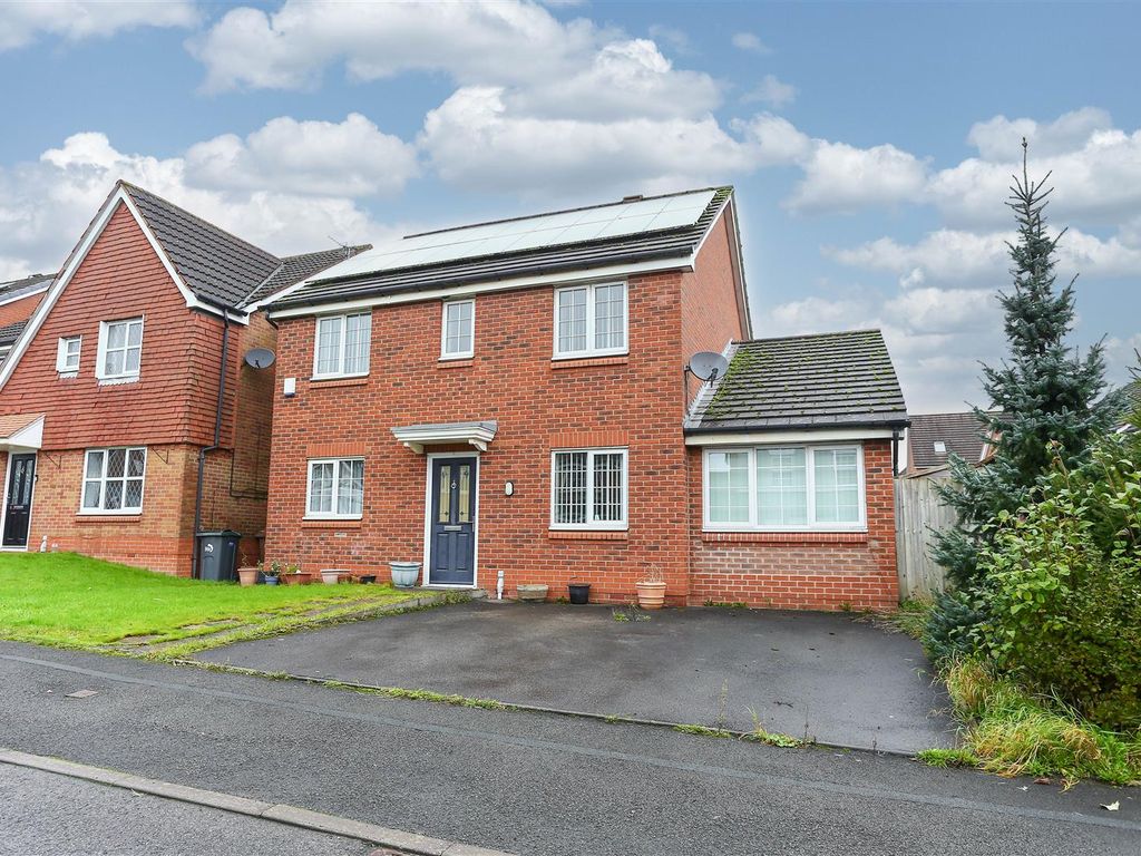 4 bed detached house for sale in Swallow Road, Packmoor, Stoke-On-Trent ST7, £315,000