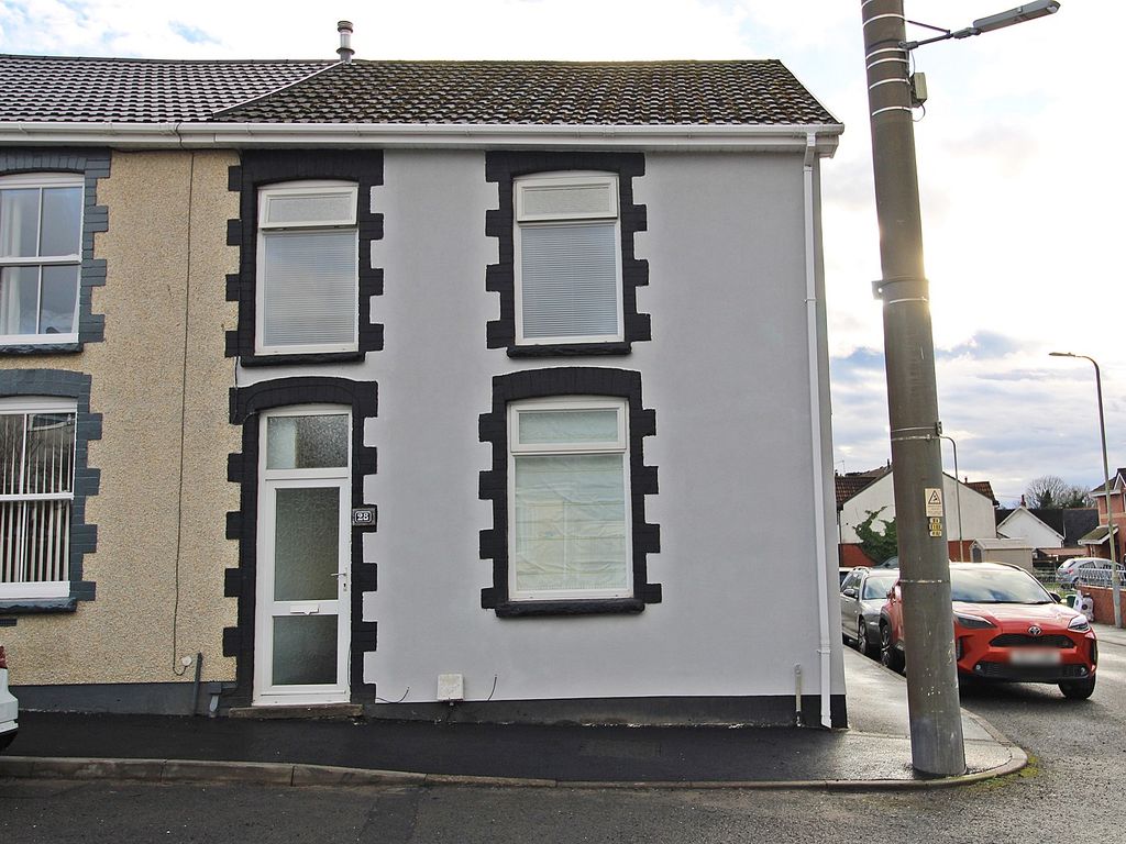 3 bed end terrace house for sale in Lewis Street, Pontyclun, Rhondda Cynon Taff. CF72, £239,950