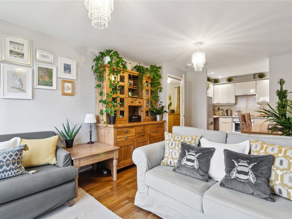 1 bed flat for sale in Hungerford Road, London N7, £400,000