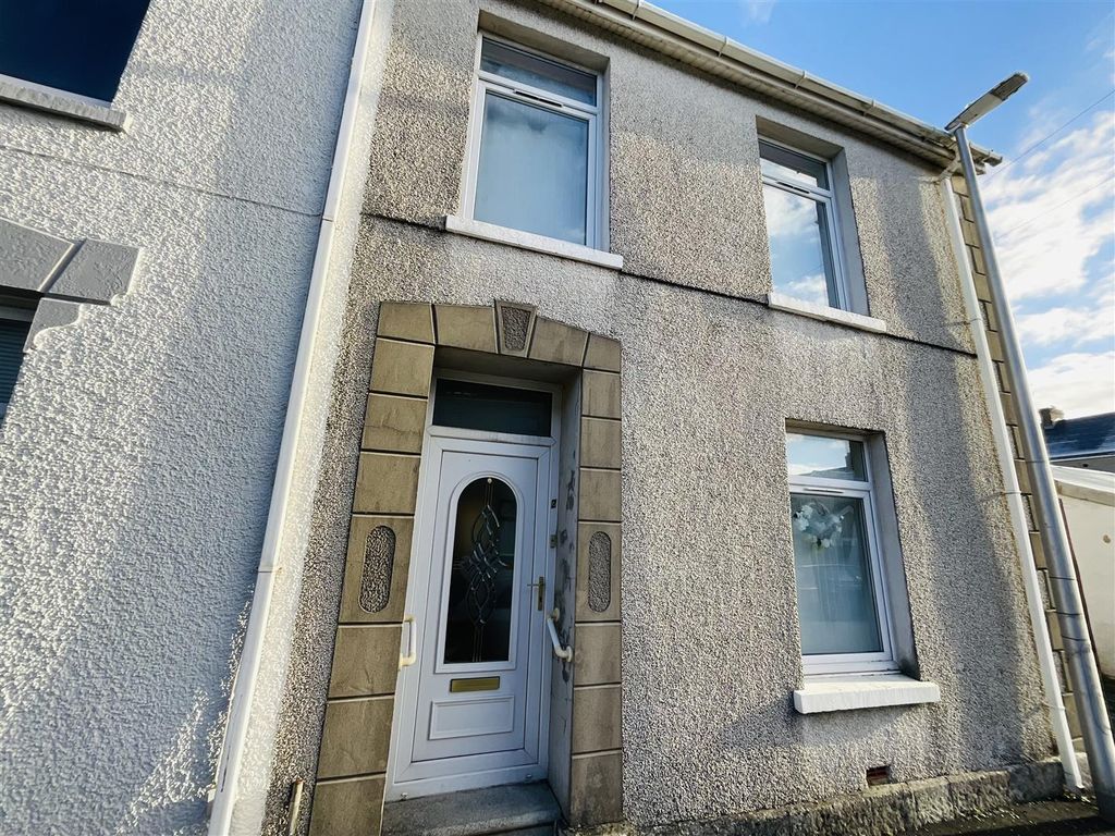 2 bed end terrace house for sale in Woodend Road, Llanelli SA15, £135,000