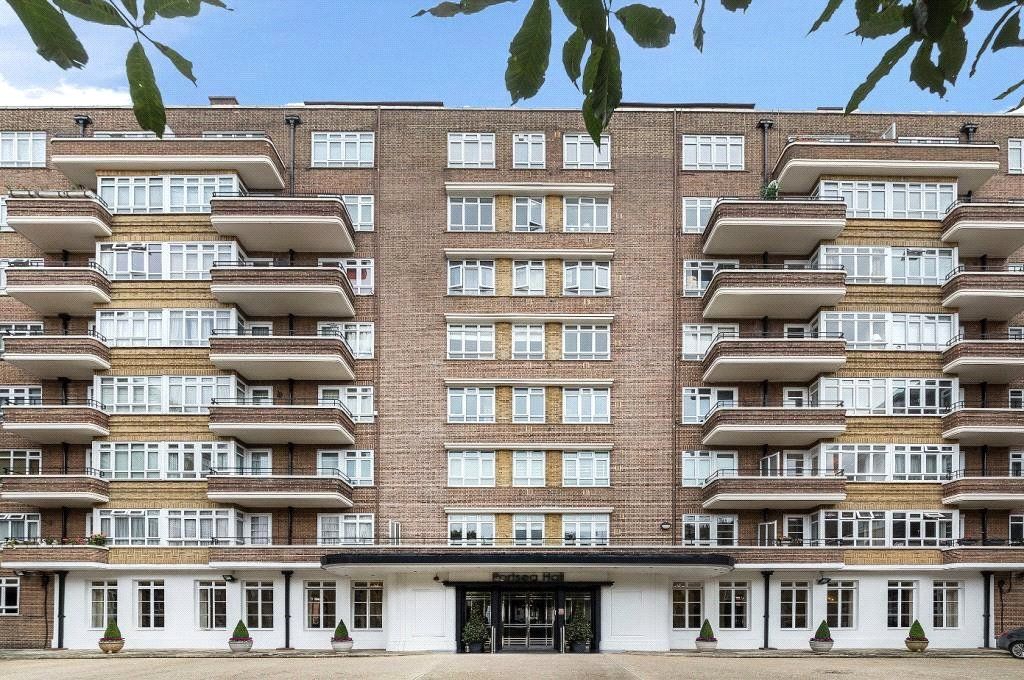 3 bed flat for sale in Portsea Place, London W2, £300,000