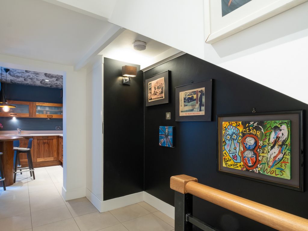 5 bed maisonette for sale in Eccleston Square, London SW1V, £2,500,000