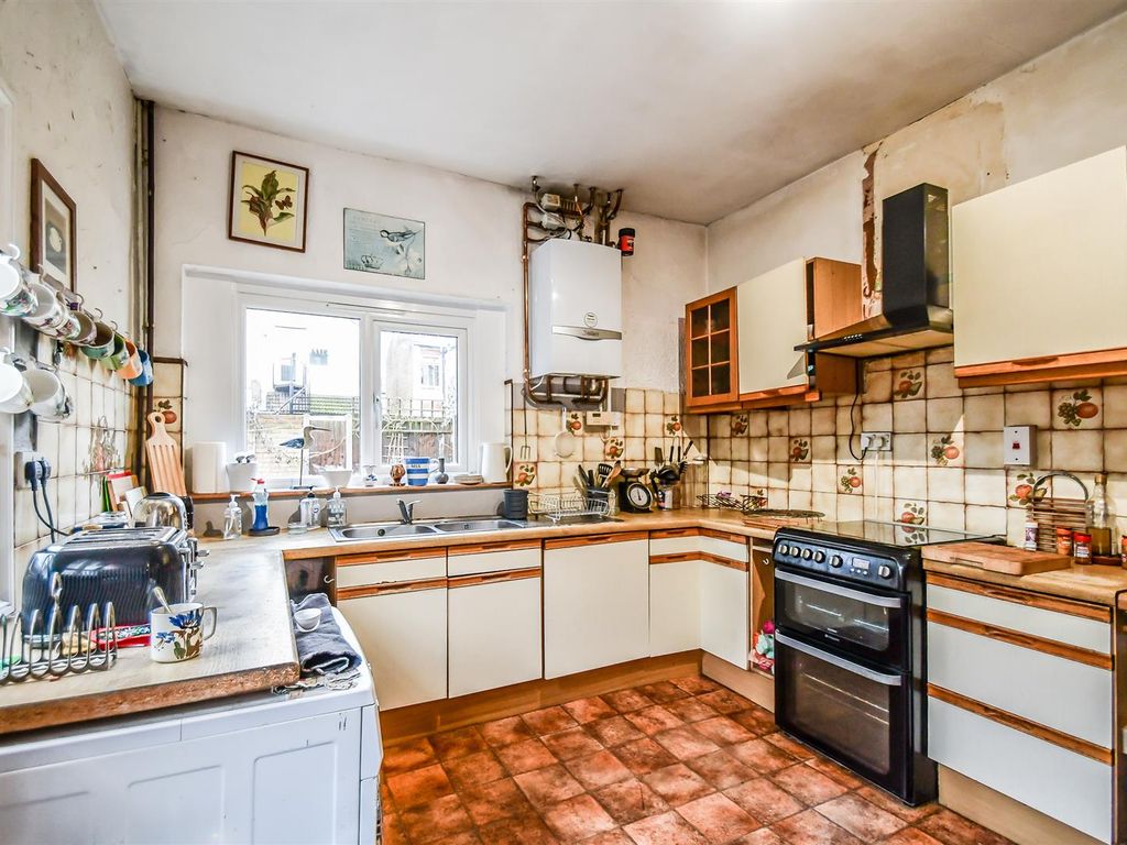3 bed semi-detached house for sale in Leigh Hall Road, Leigh-On-Sea SS9, £520,000