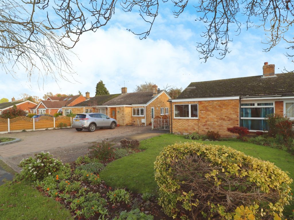 3 bed semi-detached bungalow for sale in Beswick Gardens, Bilton, Rugby CV22, £269,950