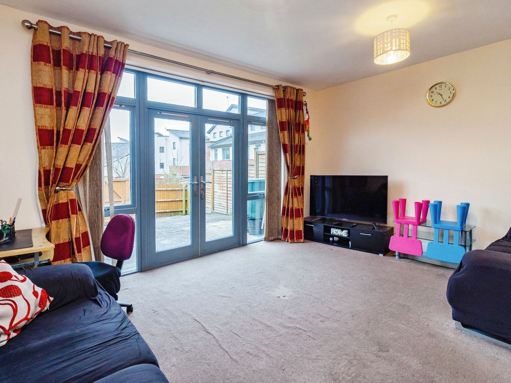 4 bed town house for sale in The Martlet, Milton Keynes MK6, £465,000