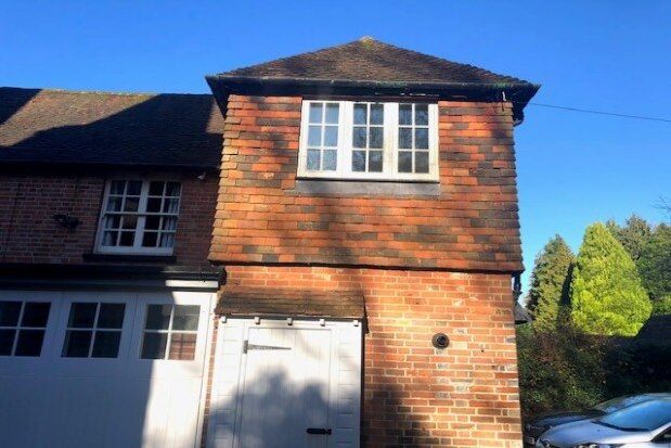 2 bed flat to rent in Osmers Hill, Wadhurst TN5, £1,250 pcm
