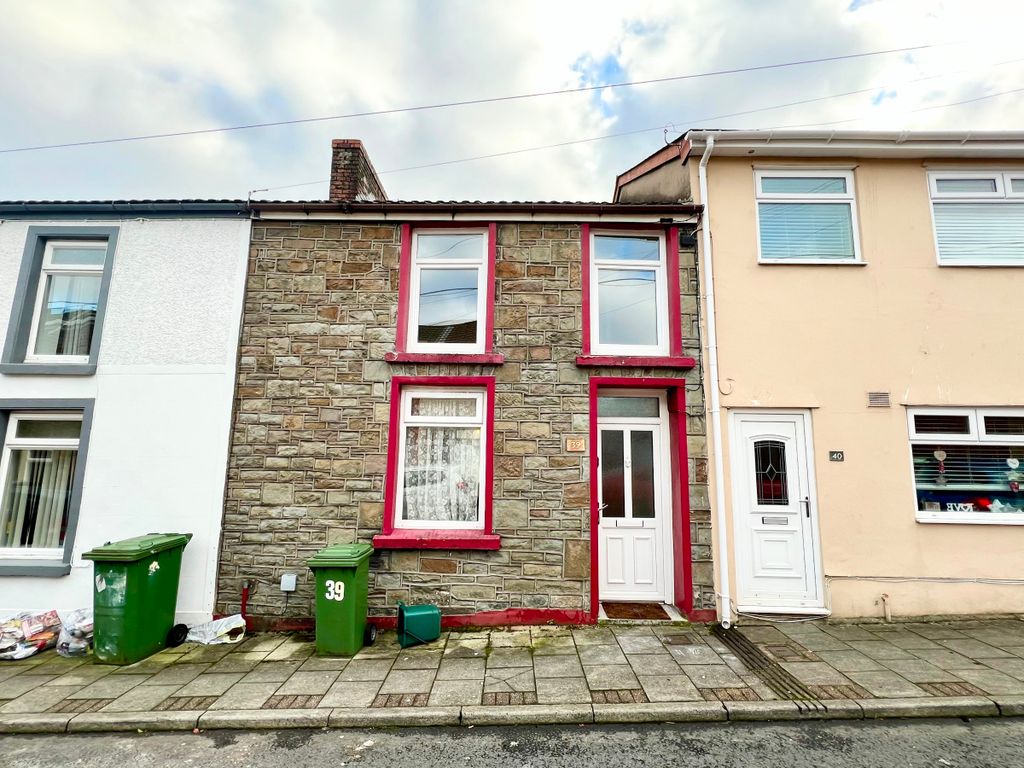 3 bed terraced house to rent in Curre Street, Aberdare CF44, £675 pcm