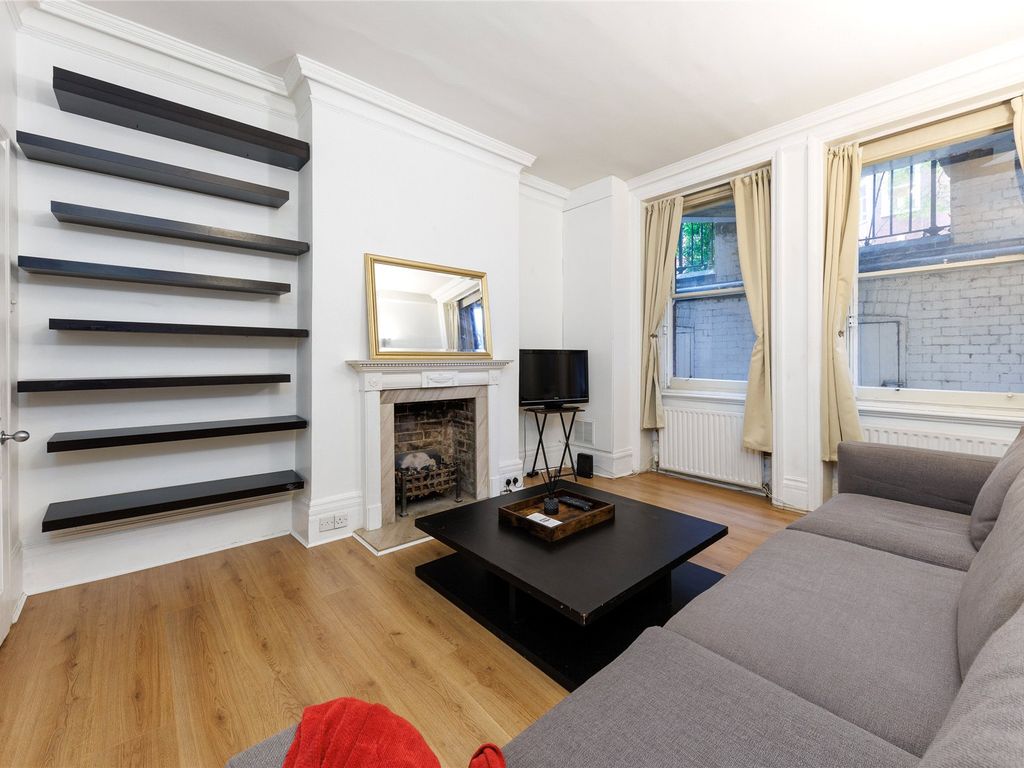 1 bed flat for sale in Burton Court, Franklins Row, Chelsea SW3, £580,000