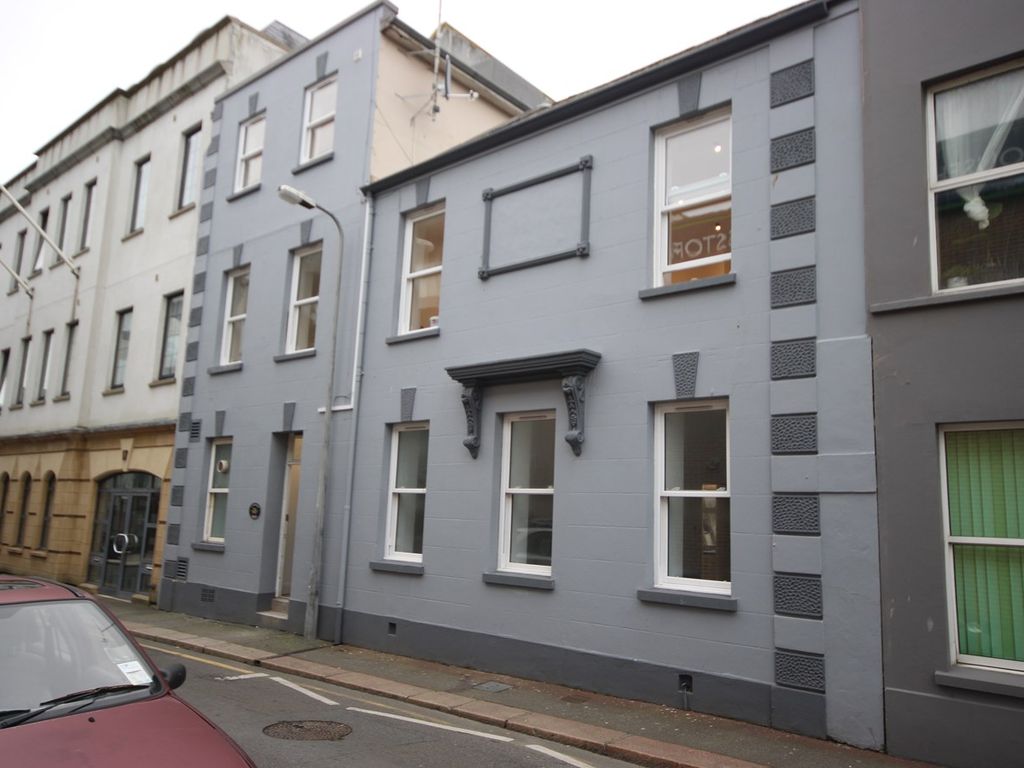 1 bed flat for sale in 11 Hilary Street, St Helier JE2, £245,000