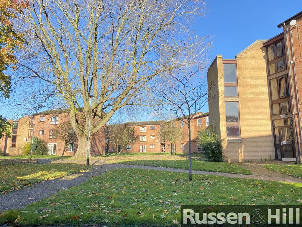 2 bed flat for sale in Pippin Green, Off Bluebell Road NR4, £170,000