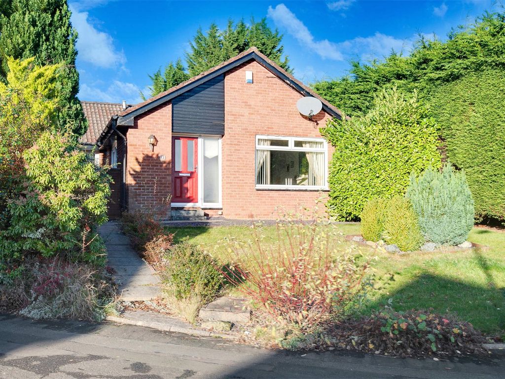 4 bed bungalow for sale in Invergarry Place, Deaconsbank, Glasgow G46, £299,000