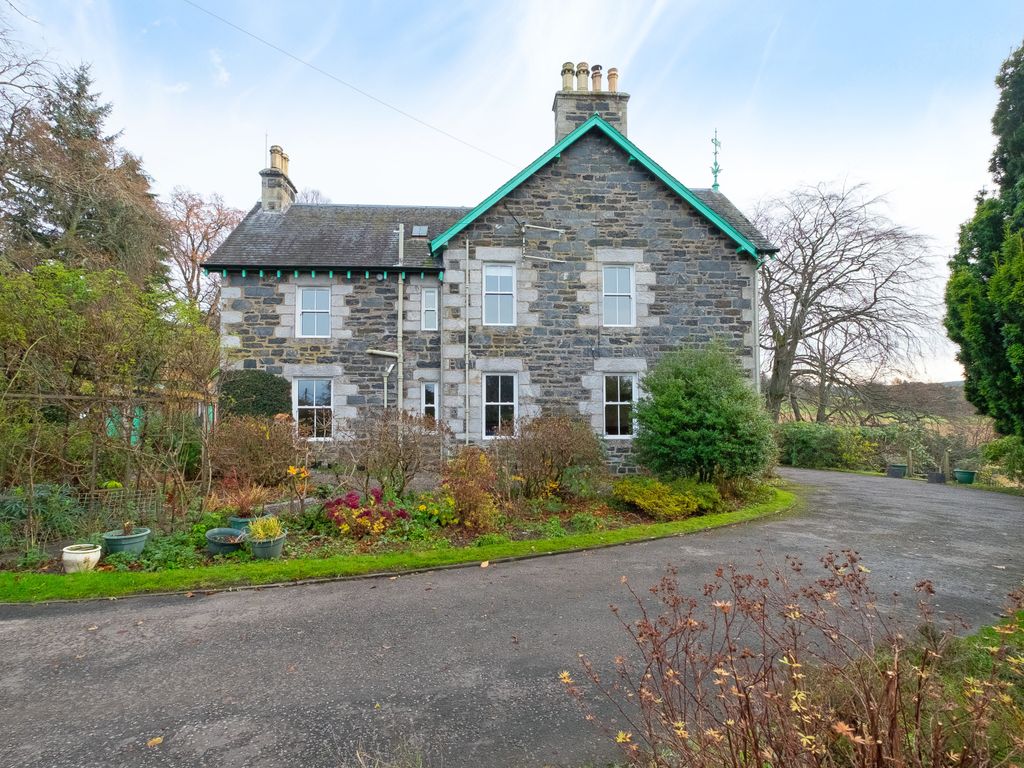 7 bed detached house for sale in Craig Dubh, Manse Road, Moulin PH16, £625,000