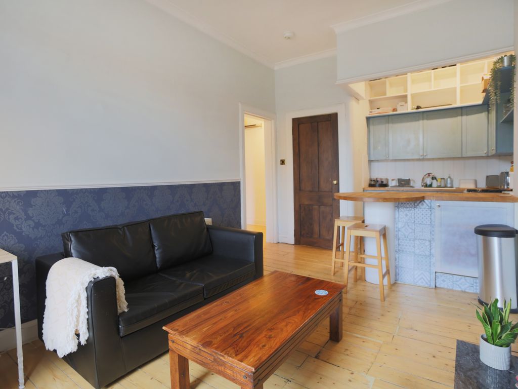 1 bed flat for sale in Brunswick Road, Edinburgh EH7, £175,000
