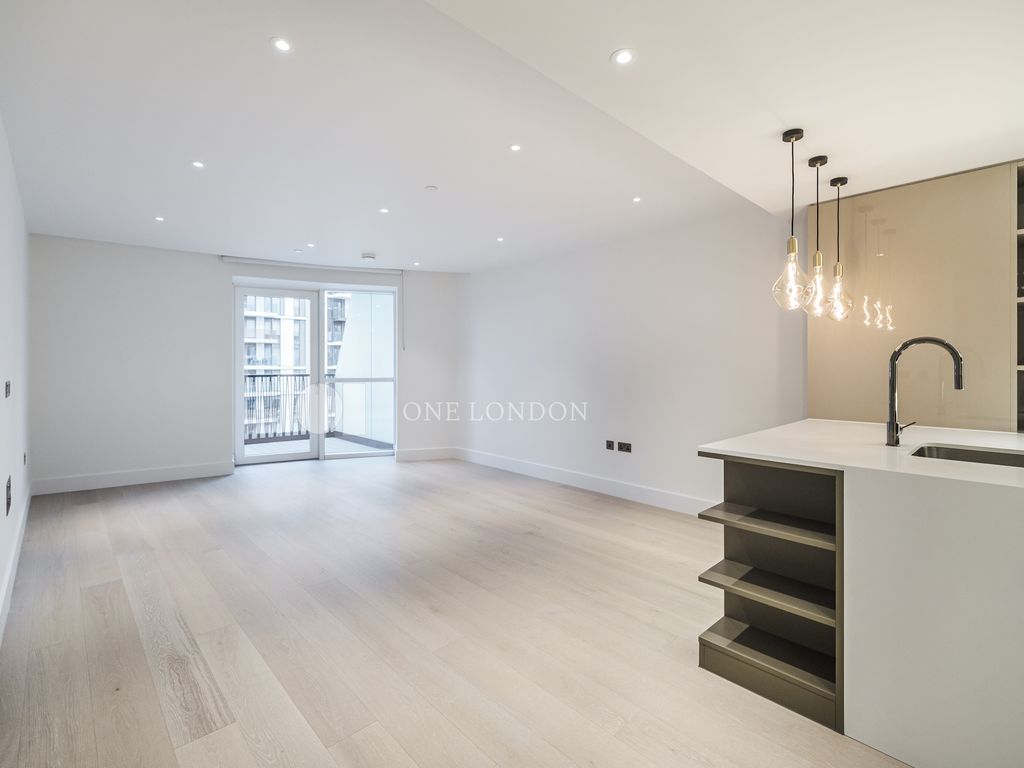 2 bed flat to rent in Cassini Tower, London W12, £3,650 pcm