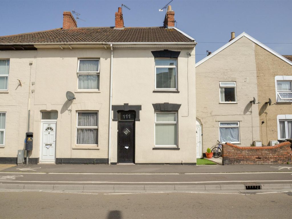 2 bed terraced house for sale in St. John Street, Bridgwater TA6, £150,000