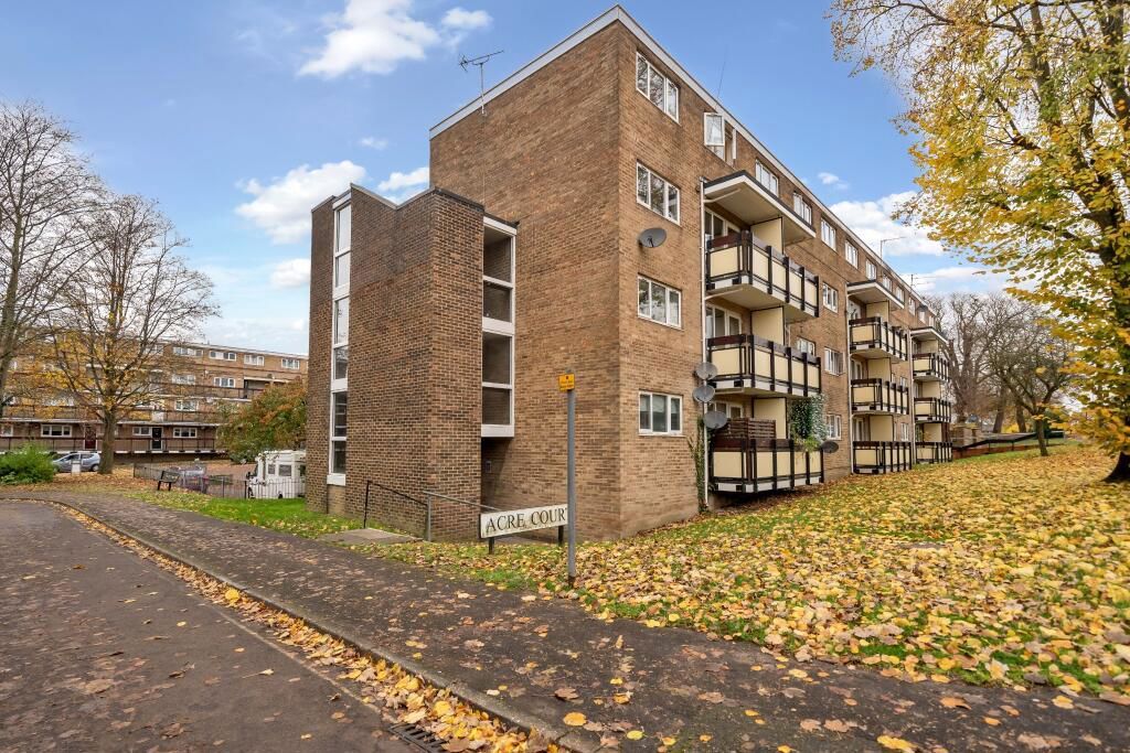 3 bed maisonette for sale in Acre Court, Andover SP10, £150,000