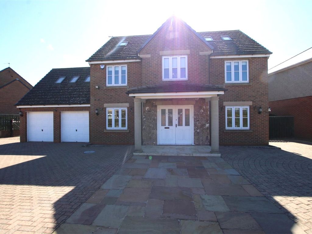 7 bed detached house for sale in The Paddock, Toronto, Bishop Auckland, Co Durham DL14, £460,000