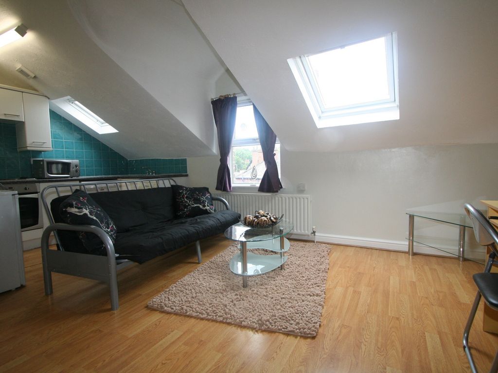 1 bed terraced house to rent in Moor View, Leeds LS6, £880 pppm