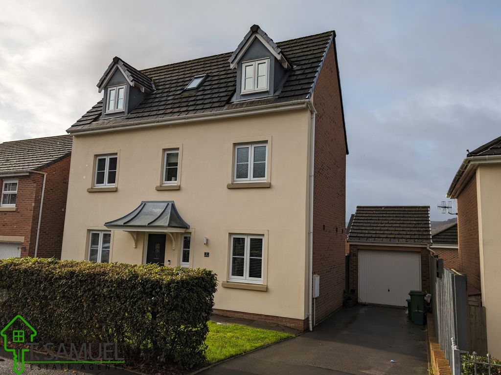 4 bed detached house for sale in Heol Y Deri, Aberdare CF44, £340,000