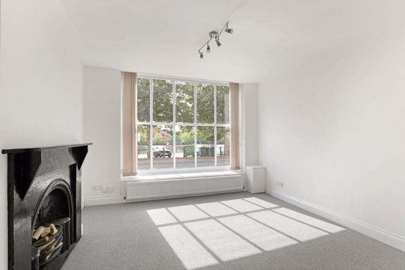 1 bed flat for sale in Hotwell Road, Bristol BS8, £230,000