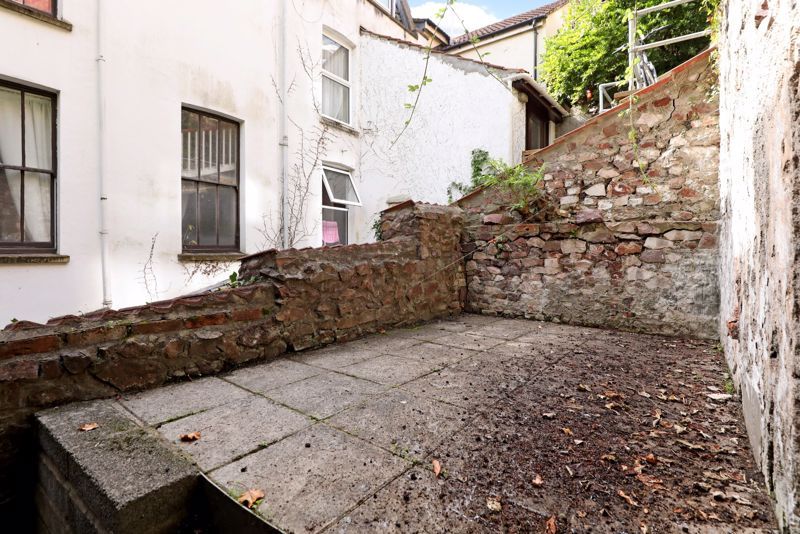 1 bed flat for sale in Hotwell Road, Bristol BS8, £230,000