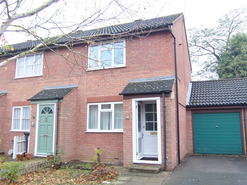 2 bed end terrace house to rent in Bracken Close, Bookham, Leatherhead KT23, £1,575 pcm