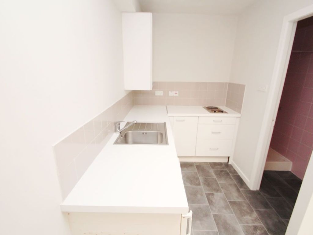 1 bed flat for sale in 3, Craig Lea Apartments, Falkirk FK20Dp FK2, £20,000