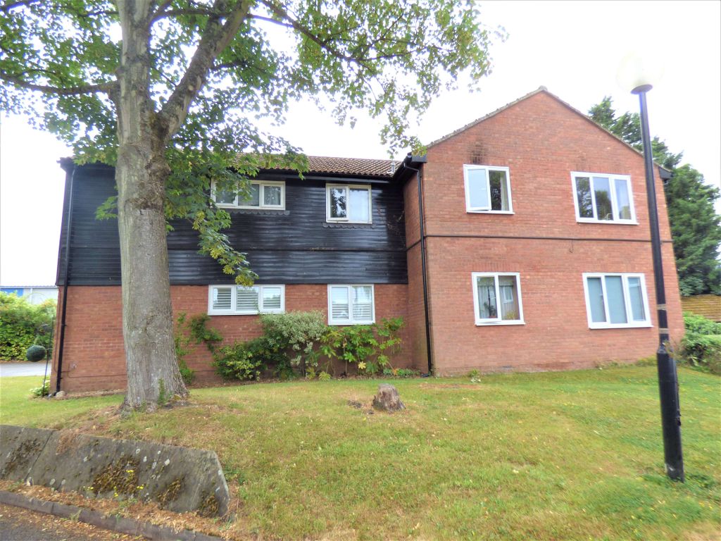 1 bed flat for sale in Church Road, Great Bookham, Bookham, Leatherhead KT23, £219,950