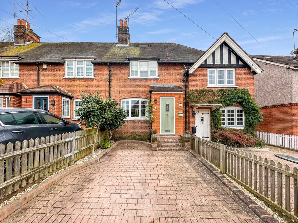 3 bed terraced house for sale in The Drive, Loughton IG10, £725,000