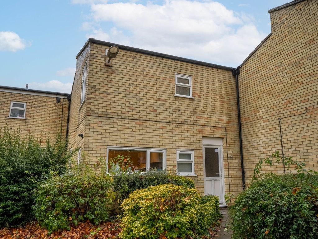 3 bed terraced house for sale in Nuns Way, Cambridge CB4, £325,000