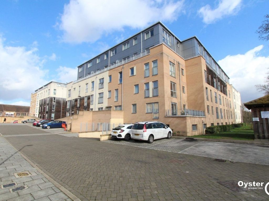 2 bed flat to rent in Cameron Crescent, Jupiter Court HA8, £1,695 pcm
