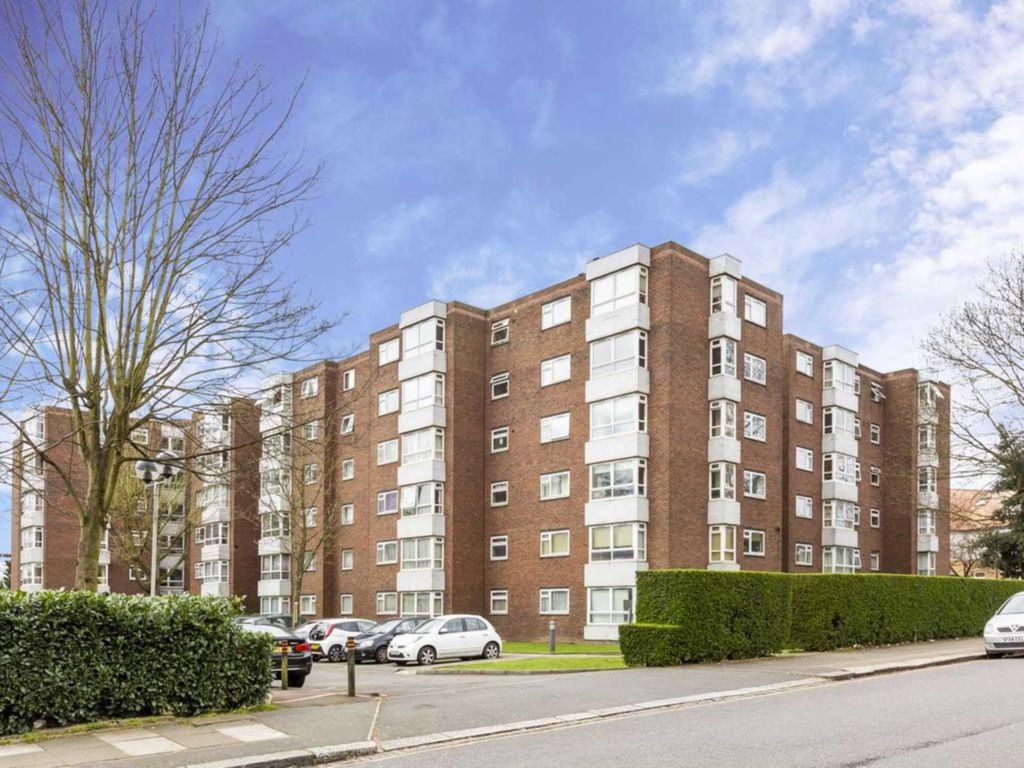 2 bed flat to rent in Brampton Grove, London NW4, £1,875 pcm