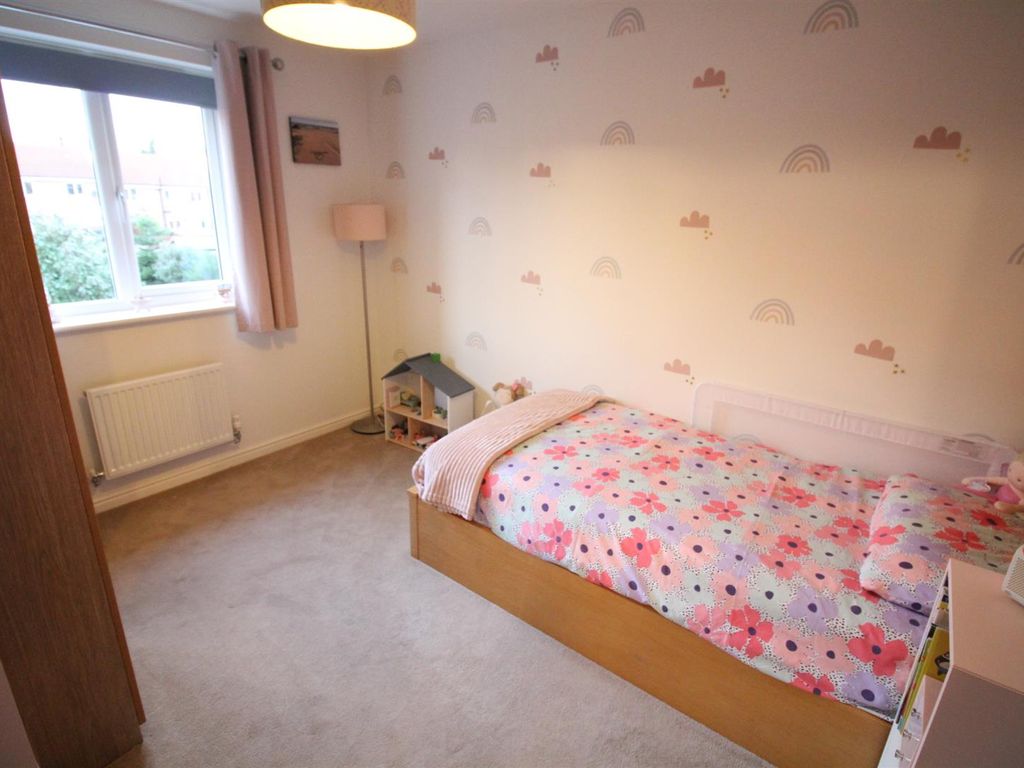 3 bed detached house for sale in Braeburn Road, Sherburn In Elmet, Leeds LS25, £280,000