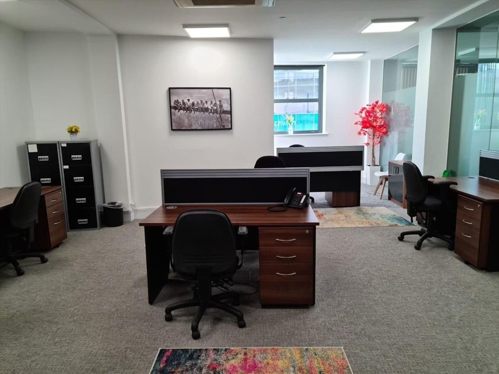 Serviced office to let in 133 Creek Road, London SE8, £3,600 pa