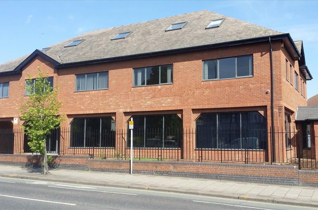 Serviced office to let in Chadwell Heath, Romford RM6, £6,840 pa