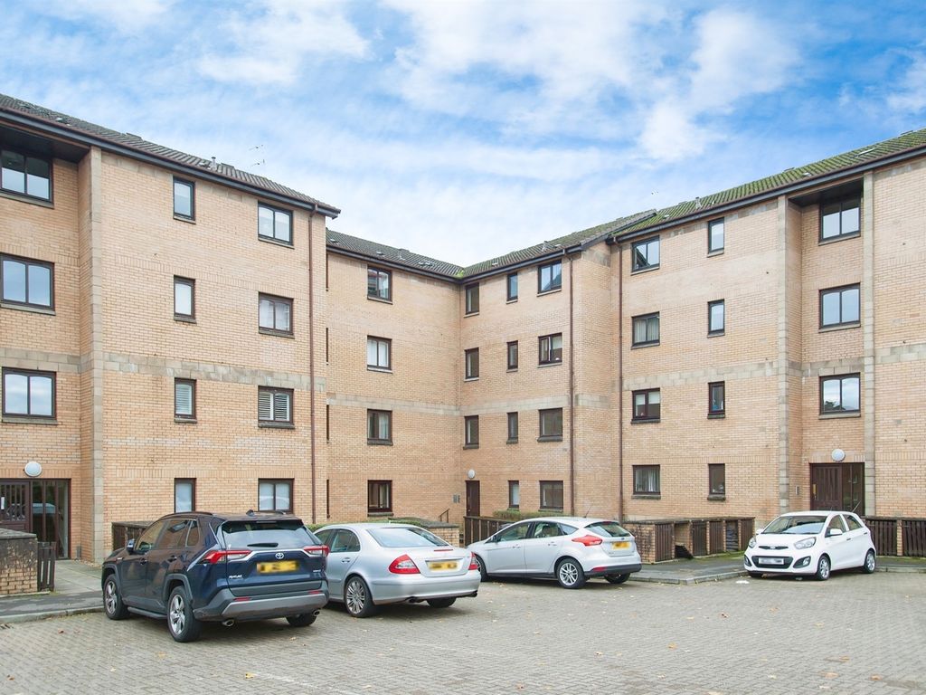1 bed flat for sale in Stock Avenue, Paisley PA2, £60,000