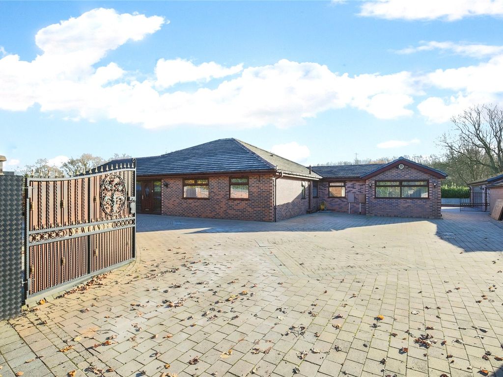 4 bed bungalow for sale in Kellet Lane, Bamber Bridge, Preston PR5, £850,000