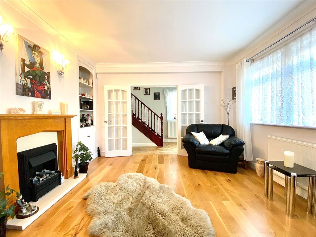 3 bed semi-detached house for sale in Whetstone Road, Blackheath, London SE3, £525,000