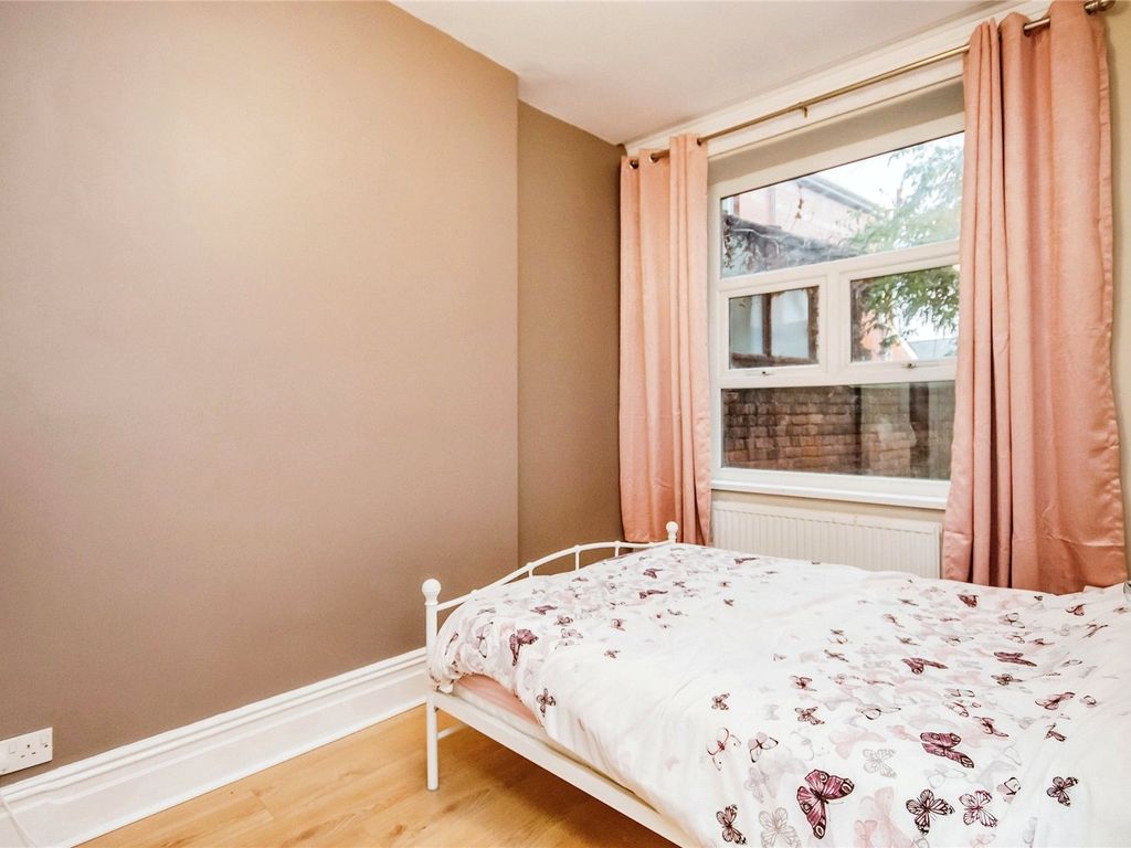 2 bed flat for sale in Portland Street, Aberystwyth, Ceredigion SY23, £160,000