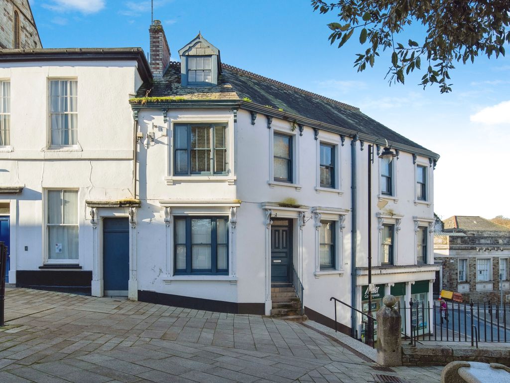 1 bed flat for sale in Fore Street, Bodmin PL31, £100,000