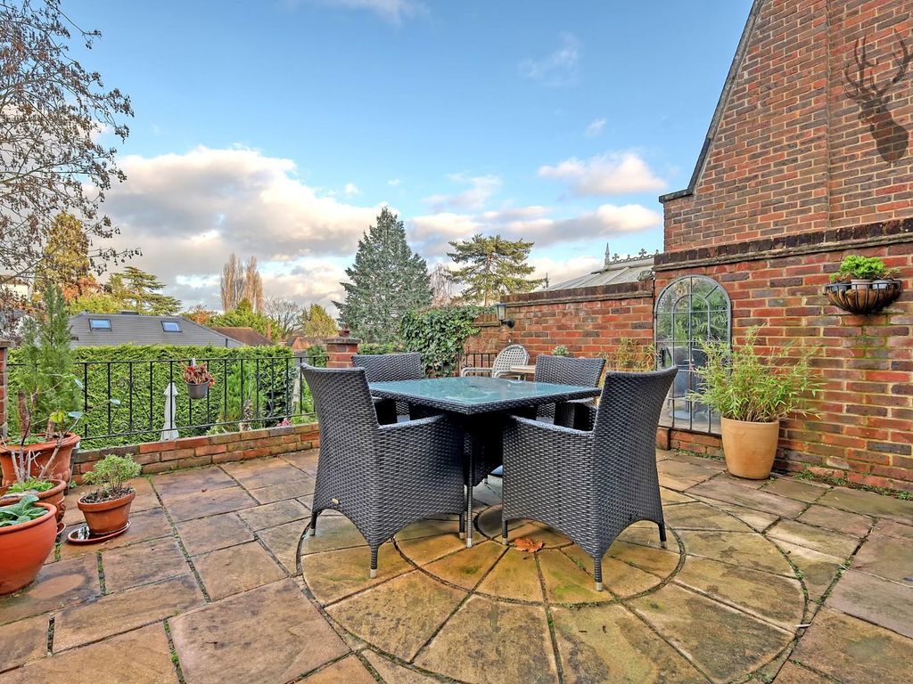 4 bed detached house for sale in Hazelwood, Loughton IG10, £1,100,000