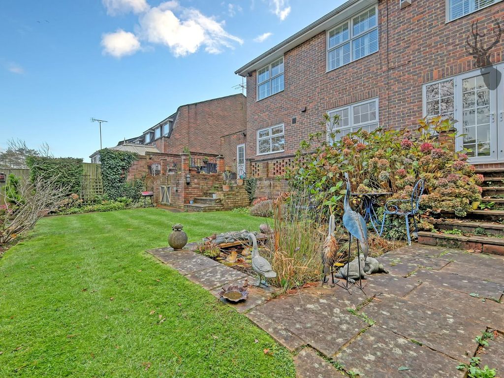 4 bed detached house for sale in Hazelwood, Loughton IG10, £1,100,000