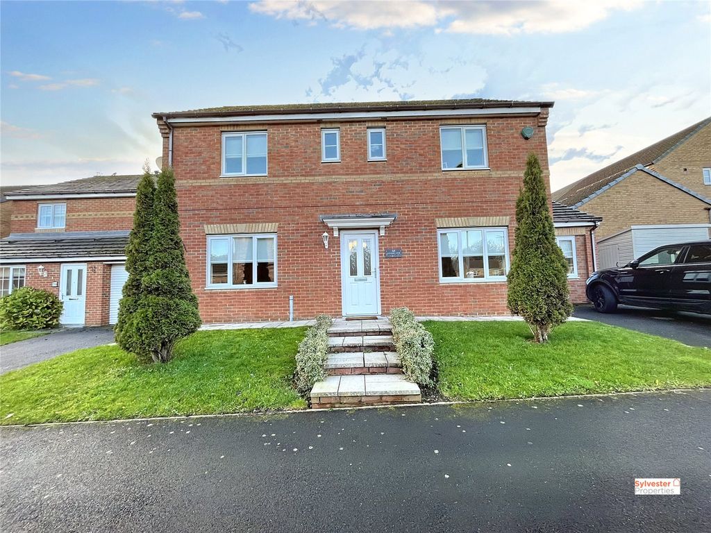 4 bed detached house for sale in Cloverhill Court, Stanley DH9, £275,000
