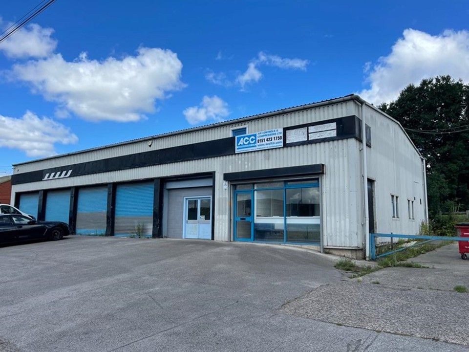 Light industrial to let in Ditton Road, Widnes, Cheshire WA8, £50,000 pa