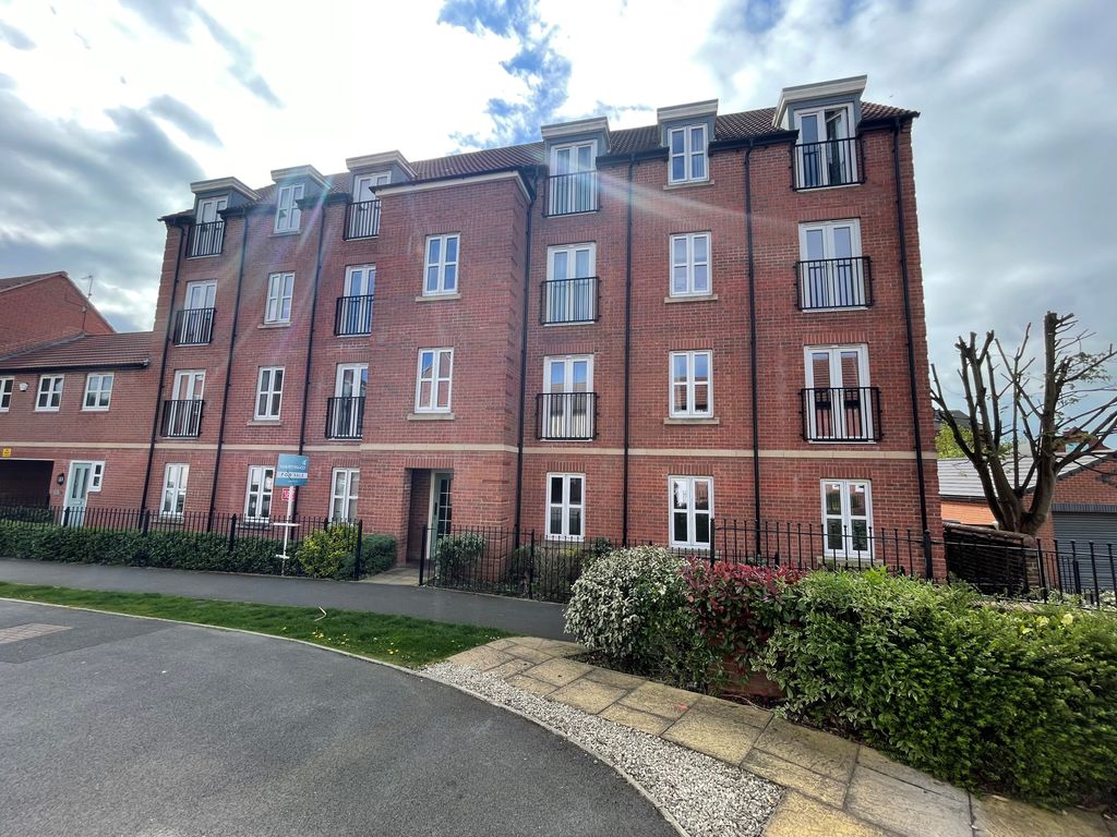 2 bed flat for sale in Vicarage Walk, Clowne, Chesterfield S43, £100,000