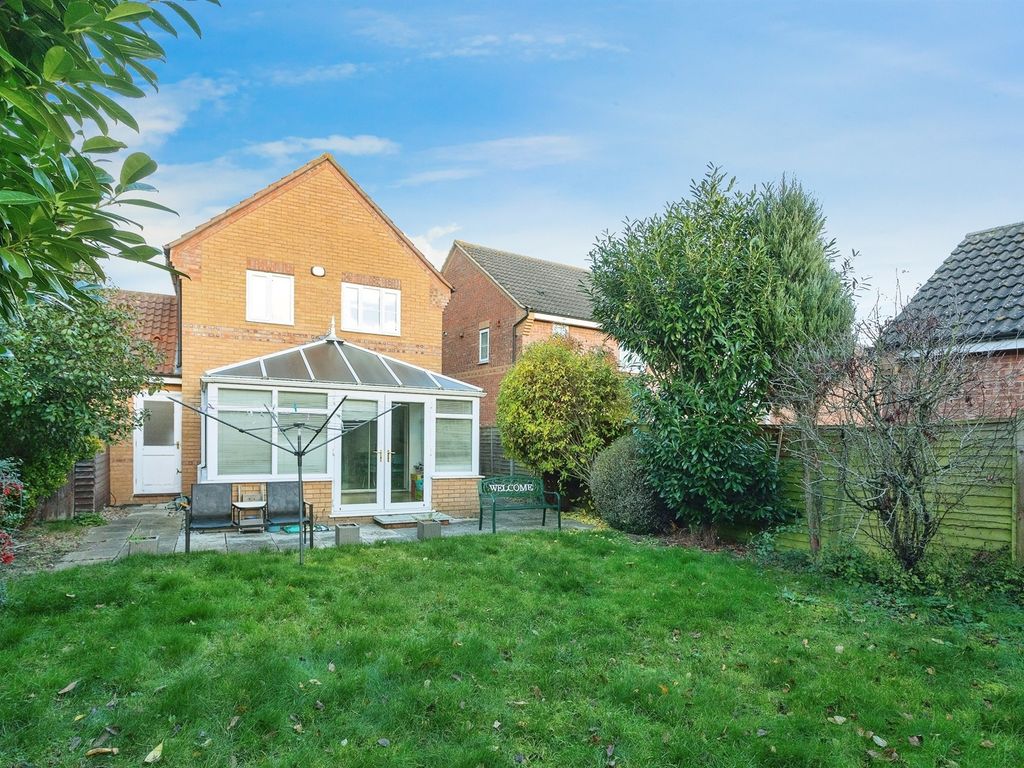 3 bed detached house for sale in Blanchland Circle, Monkston, Milton Keynes MK10, £460,000