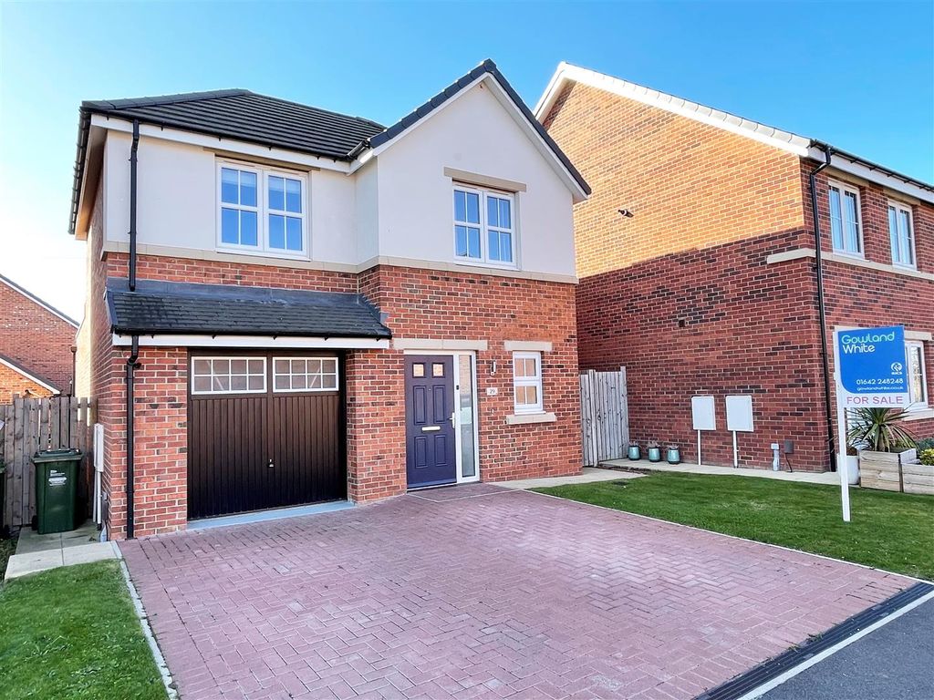 3 bed detached house for sale in Juniper Grove, Yarm TS15, £285,000